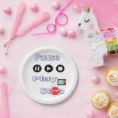 Teller auf Papier halten an (Party)