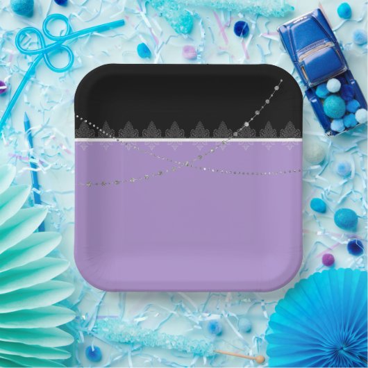 Teller aus lila- und Schwarzpapier (Party)