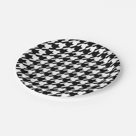 Teller aus schwarzem Hahnentrittmuster (Schrägansicht)