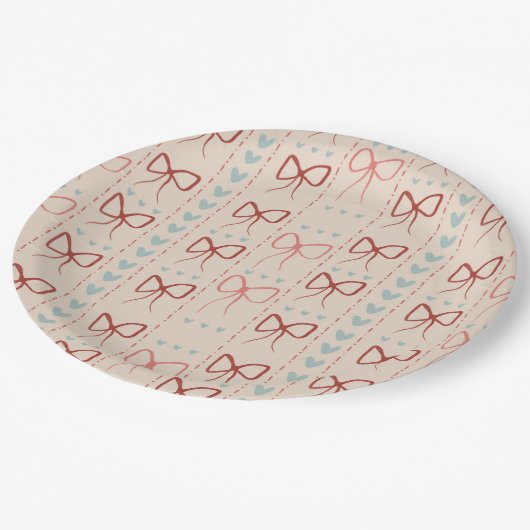 Teller aus zartem Papier (Schrägansicht)