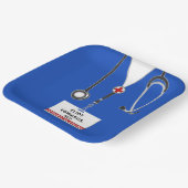 Teller der Medical School Graduation Party (Gewinkelt)