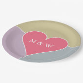 Teller für das Herz-Muster in Monogramm (Schrägansicht)