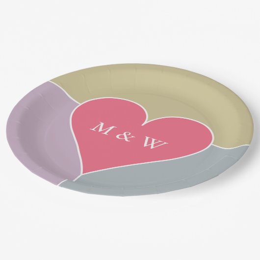 Teller für das Herz-Muster in Monogramm (Schrägansicht)
