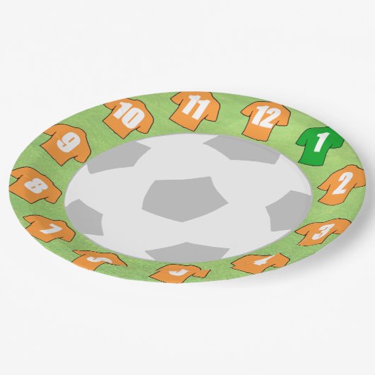 Teller mit Orange Gold Shirts (Schrägansicht)