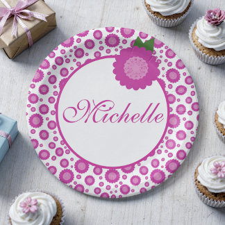 Teller mit rosa gefleckter Blume und Schrifttext f