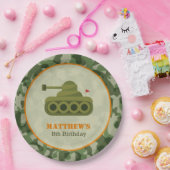 Teller von Armeepapieren - Junge Militärstab Gebur (Party)