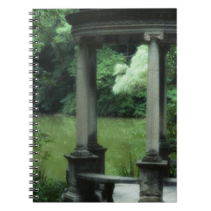 Tempel der Liebe an den alten Westbury Gärten Notizblock