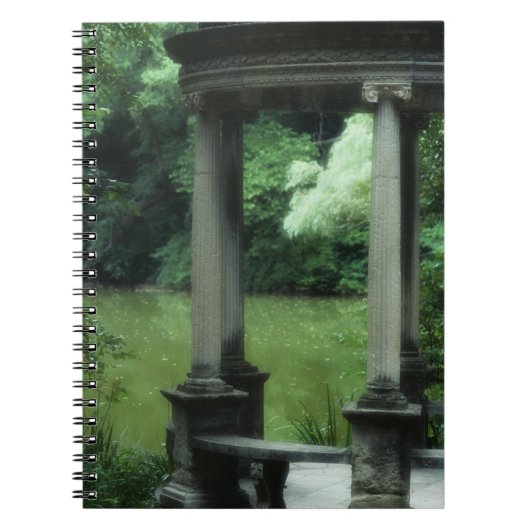 Tempel der Liebe an den alten Westbury Gärten Notizblock (Vorderseite)