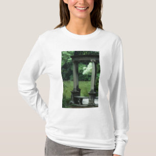 Tempel der Liebe an den alten Westbury Gärten T-Shirt