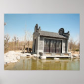 Tempel im Wasser mit blauem Himmel Poster (Vorne)