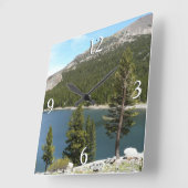 Tenaya Lake on Yosemite National Park Quadratische Wanduhr (Winkel)