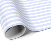 Tender Baby Blue Pale Sky Blue and White Stripe Geschenkpapier (Rolleneckpunkt)