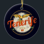 Teneriffa und Parrot Kanarische Inseln Spanien Vin Keramik Ornament<br><div class="desc">Teneriffa und Parrot Spanien Vintage Souvenirs für den kanarischen Inselurlaub. Teneriffa mit Retro Papagei Kanarische Inseln entwerfen als Souvenir für Strand und Ozean. Lifestyle für Teneriffa-Backpacker, Palmen und Vulkanausflüge. Teneriffa in Spanien Vintag Kanarische Inseln Souvenir. Teneriffa im atlantischen Design für Reisen zu den Kanarischen Inseln und Urlaub auf der Insel...</div>