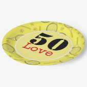 Tennis 50. Geburtstag Tennisball und Liebe Pappteller (Schrägansicht)