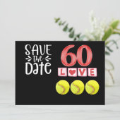 Tennis 60. Geburtstag Save the Date Einladung (Stehend Vorderseite)