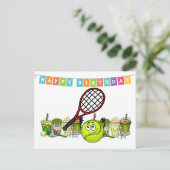 Tennis Ball Funny Face mit dem Wort Happy Birthday Postkarte (Stehend Vorderseite)