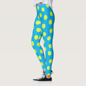 Tennis Ball Muster auf Sky Blue Leggings (Links)