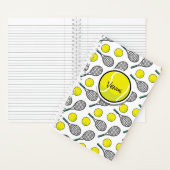 Tennis Ball Racquet Gelber weißer SportNAME Notizblock (Innen)