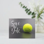 Tennis Ball Save the Date Postkarte (Stehend Vorderseite)