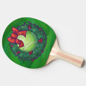 Tennis Ball Weihnachtskranz auf Grün Tischtennis Schläger (Seitenansicht)