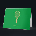 Tennis Chic Green Gold Custom geklappt Danke<br><div class="desc">Die modernen und eleganten Dankeschön-Karten mit einem goldenen Tennisschläger und der Botschaft Ihrer Wahl machen eine Aussage. Text vorne und innen ist anpassbar. Teil einer Sammlung von Parcel Studios. *Hinweis: Das Gold in diesem Produkt wird simuliert. Für die Herstellung dieses Produkts wird keine echte Goldfolie verwendet.</div>