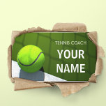 Tennis Coach Sportlehrer Beruflich Green Visitenkarte<br><div class="desc">Diese coolen Visitenkarten eignen sich hervorragend für berufliche Tennisspieler,  Trainer oder Tennisklub/Country Clubs. Fügen Sie einfach Ihre eigenen Daten hinzu,  indem Sie auf den Button "Anpassen" klicken. Sie können auch die Schriftgröße,  Farbe & Schriftart ändern.</div>