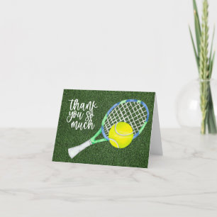 Tennis danke Ihnen Karte mit Ball auf Platz