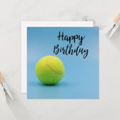 Tennis Geburtstag mit Ball und Racket auf Blue Karte (Vorderseite/Rückseite Beispiel)