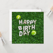 Tennis Happy Geburtstag mit Tennisball auf Grün Karte (Vorderseite/Rückseite Beispiel)