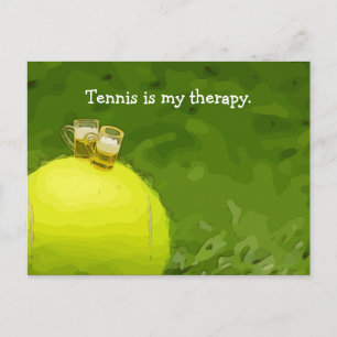 Tennis ist meine Therapie mit Tennisball und Bier Postkarte