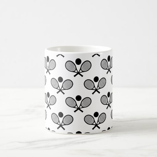 Tennis Nahtloses Muster - Racket und Ball auf Weiß Kaffeetasse (Mittel)