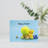 Tennis Osterurlaub mit Huhn und Ball Postkarte (Stehend Vorderseite)