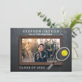 Tennis Player Chalkboard Foto Abschluss Einladung (Stehend Vorderseite)