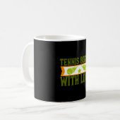 Tennis - Tennis beginnt mit Liebe Kaffeetasse (Vorderseite Links)