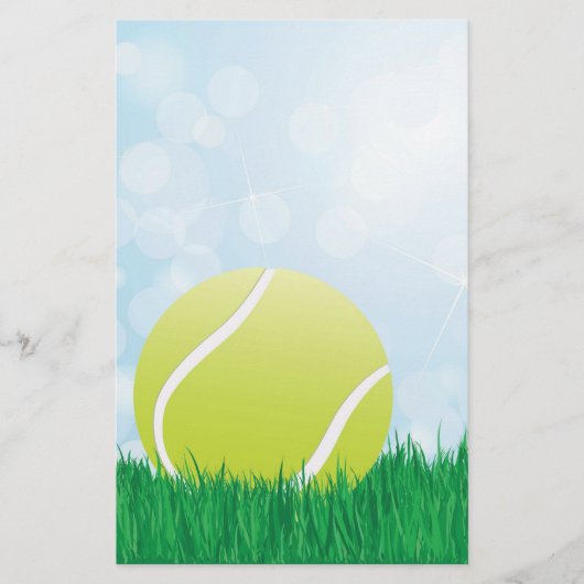 Tennisball auf Gras Briefpapier (Vorderseite)