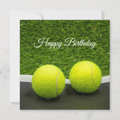 Tennisball auf grünem Gras Geburtstag Karte (Vorderseite)