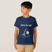 Tennisball-Haiangriff mit Text T-Shirt (Vorne ganz)