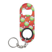 Tennisball in Weihnachtsmannmütze Muster auf Rot Schlüsselanhängerflaschenöffner (Vorderseite)