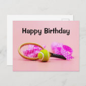 Tennisball mit Schläger auf rosa Pastellfarben Geb Postkarte (Vorne/Hinten)