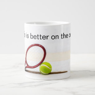Tennisball und Racker sind besser auf dem Platz Jumbo-Tasse