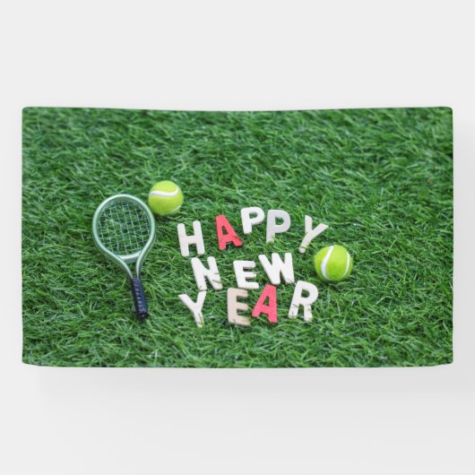 Tennisball und Schläger mit glücklichem Neujahr Banner (Horizontal)