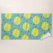 Tennisbälle und Herzmuster personalisiert Strandtuch (Vorderseite)