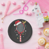 Tennissattel mit Weihnachtsmannmütze und Weihnacht Pappteller (Party)