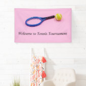 Tennisschläger mit Kugel in rosa Begrüßung Banner (Insitu)