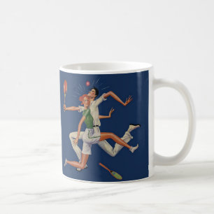 Tennissportler mit Schlägern kollidieren Kaffeetasse