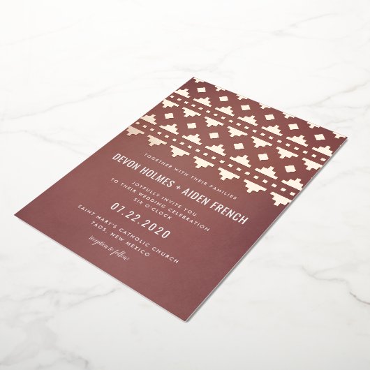 Terra Cotta Southwest Gleam Wedding Folieneinladung (Gedreht)