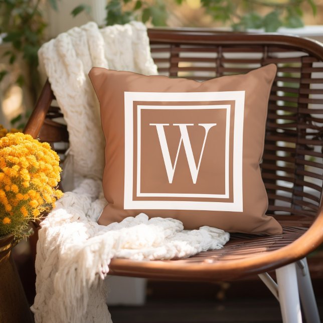 Terra Cotta und White Classic Square Monogram Kissen (Von Creator hochgeladen)