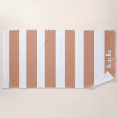 Terracota Rosa Streifen mit Namen Bachelorette Strandtuch (Vorderseite)