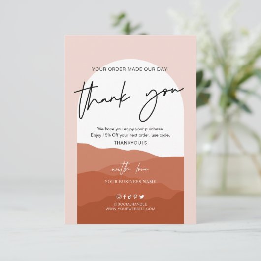 Terracotta Arch Bohemisch Minimal Logo Business Dankeskarte (Stehend Vorderseite)