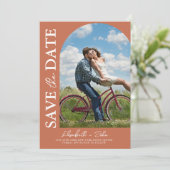 Terracotta Arch Foto Hochzeit Sichern Sie das Datu Save The Date (Stehend Vorderseite)